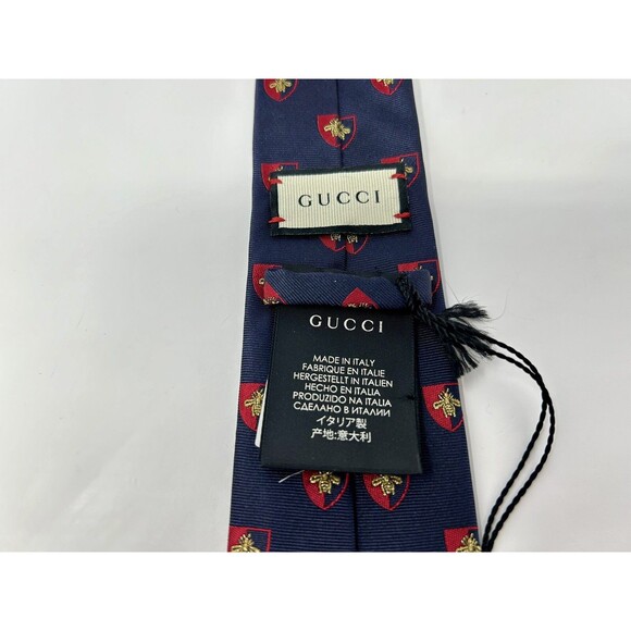 NWT Gucci Navy Gold Bee Logo Icon Shield Crest Pattern Silk Blend Neck Tie $295 - Picture 6 of 8